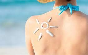 Chăm sóc da cháy nắng như thế nào để da nhanh trắng lại?