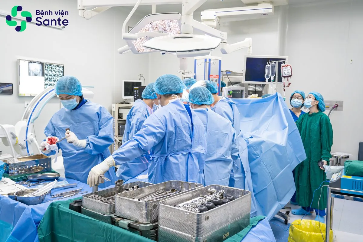 PHẪU THUẬT THAY KHỚP GỐI VÀ NHỮNG ĐIỀU BẠN CẦN BIẾT? - Hình 2 - Bệnh viện SANTE Bình Thạnh, TP.HCM